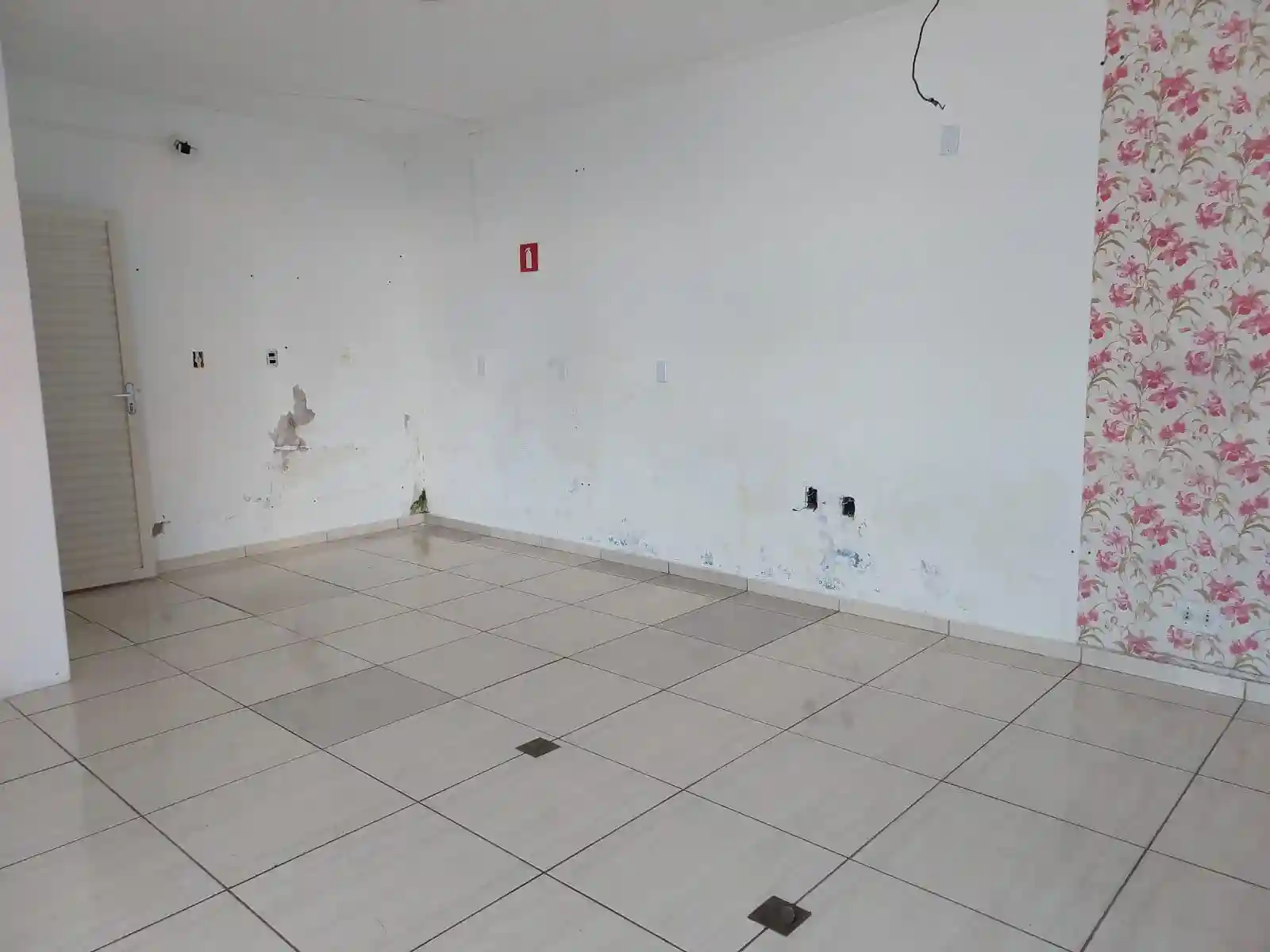 Loja / Salão / Ponto Comercial  para aluguel, 40m² — foto 3 de 4
