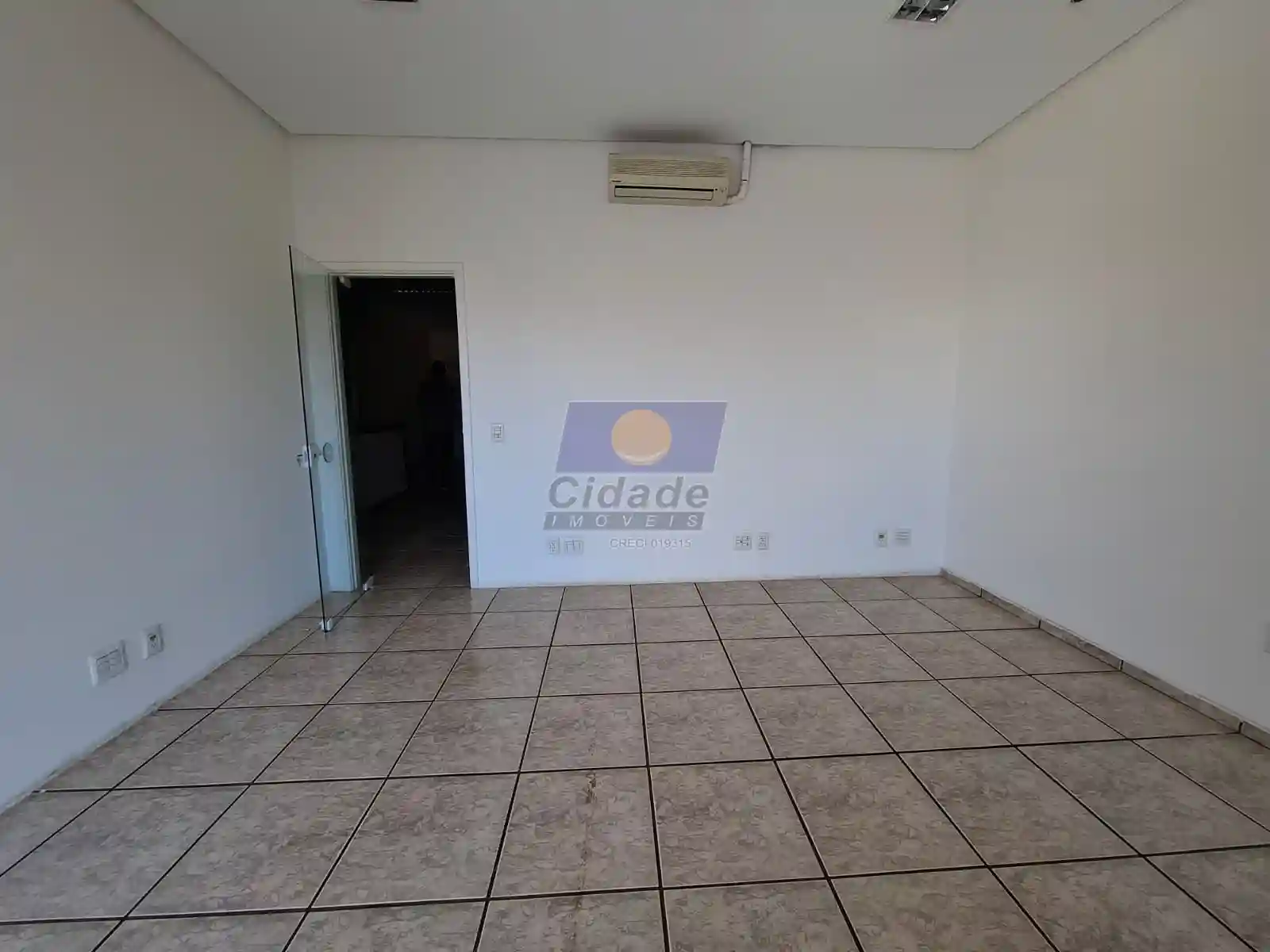 Loja / Salão / Ponto Comercial  à venda, 224m² — foto 4 de 5
