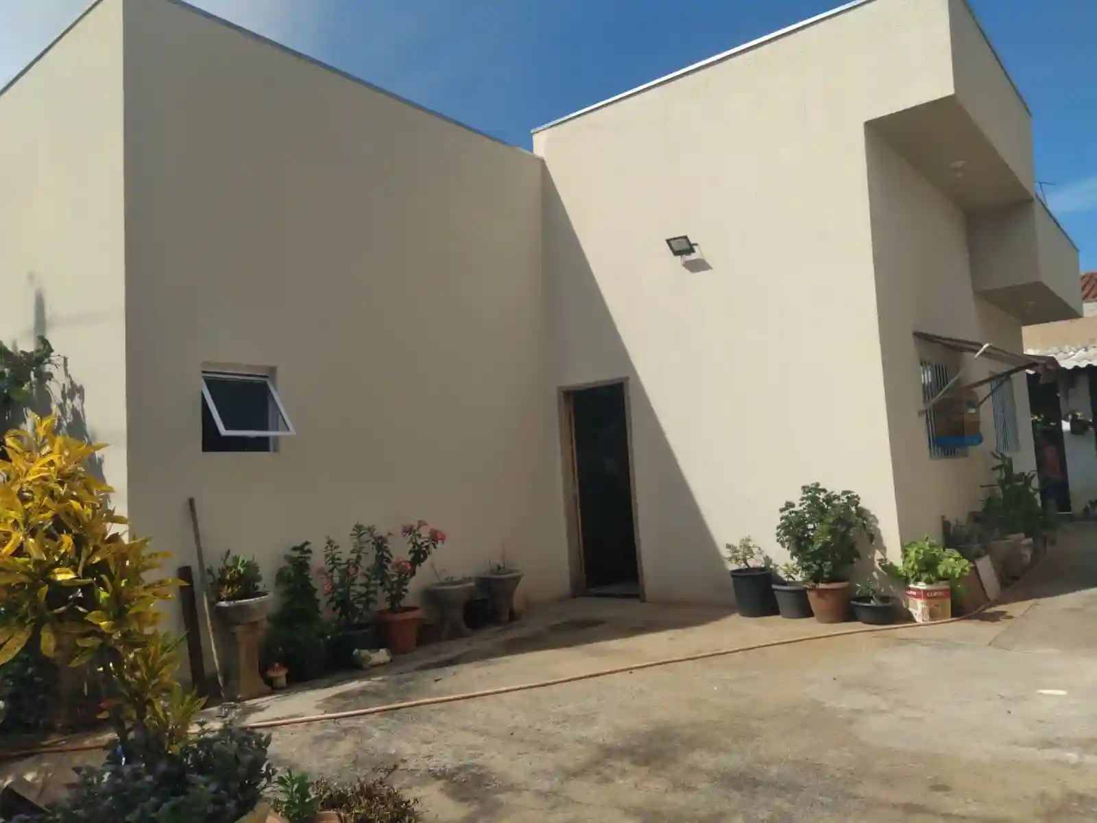 Casa com 2 quartos à venda, 208m² — foto 3 de 3