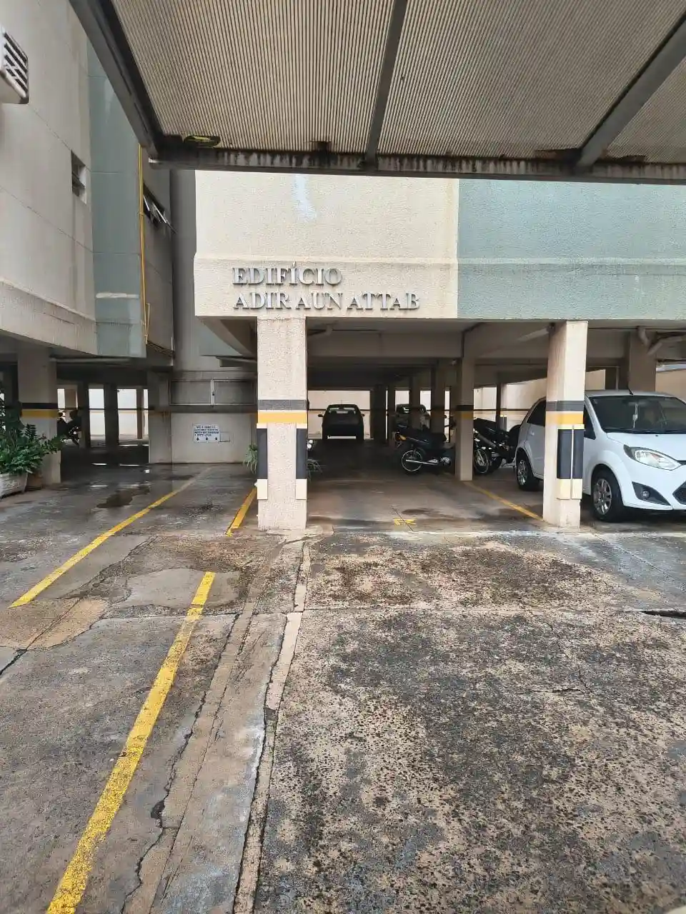 Apartamento com 3 quartos à venda, 100m² — foto 2 de 21