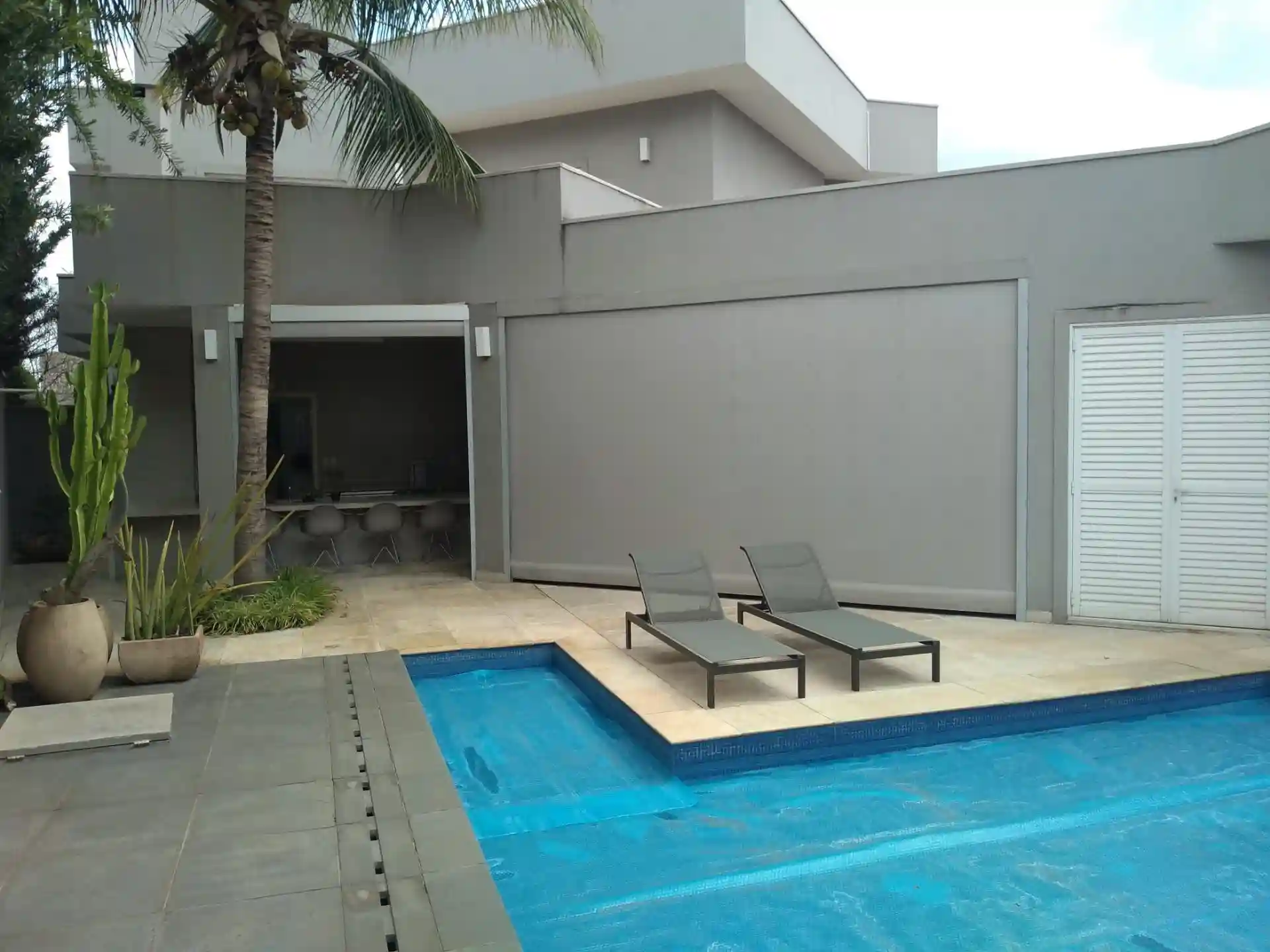 Casa de Condomínio com 3 quartos à venda, 336m² — foto 2 de 60