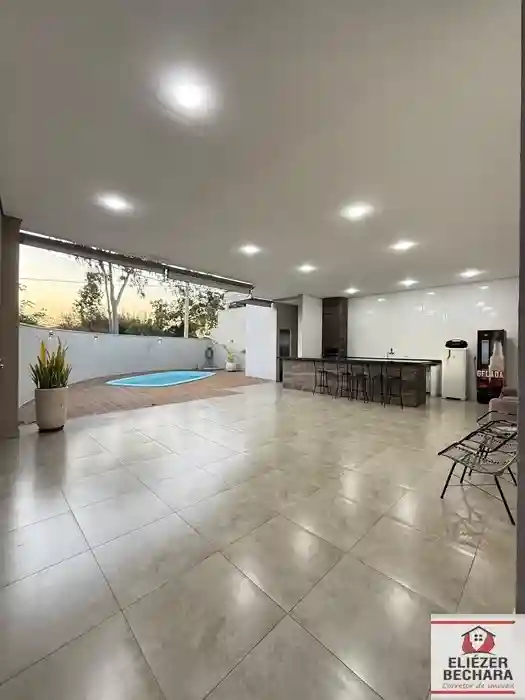 Casa com 2 quartos à venda, 140m² — foto 1 de 31