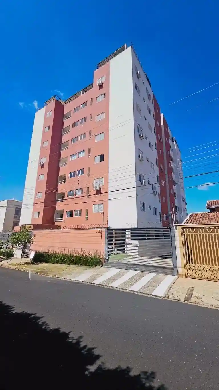 Apartamento com 2 quartos à venda, 65m² — foto 1 de 1
