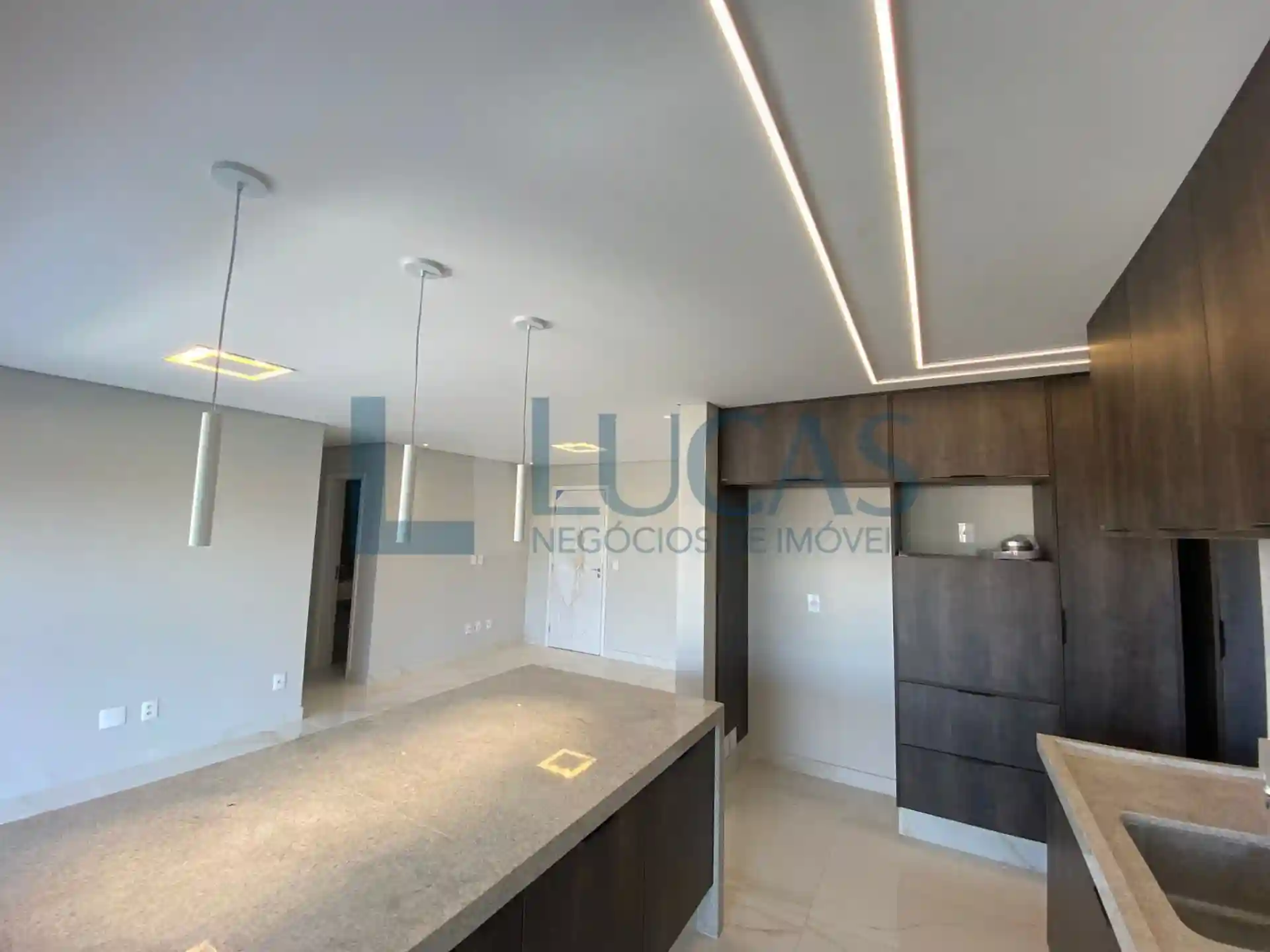 Apartamento com 3 quartos à venda, 115m² — foto 2 de 15