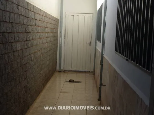 Casa à venda — foto 2 de 3