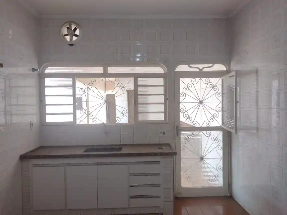 Casa com 3 quartos à venda, 220m² — foto 11 de 17