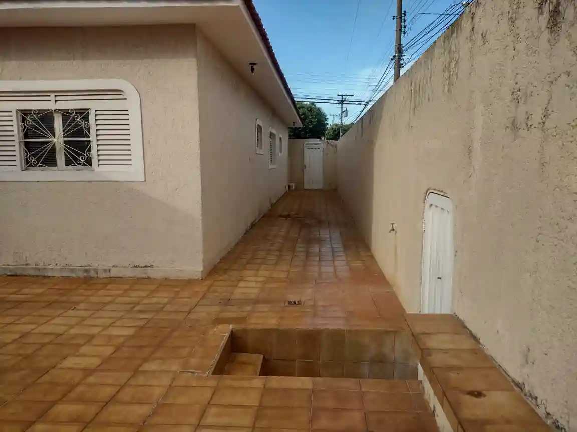Casa com 3 quartos à venda, 220m² — foto 15 de 17