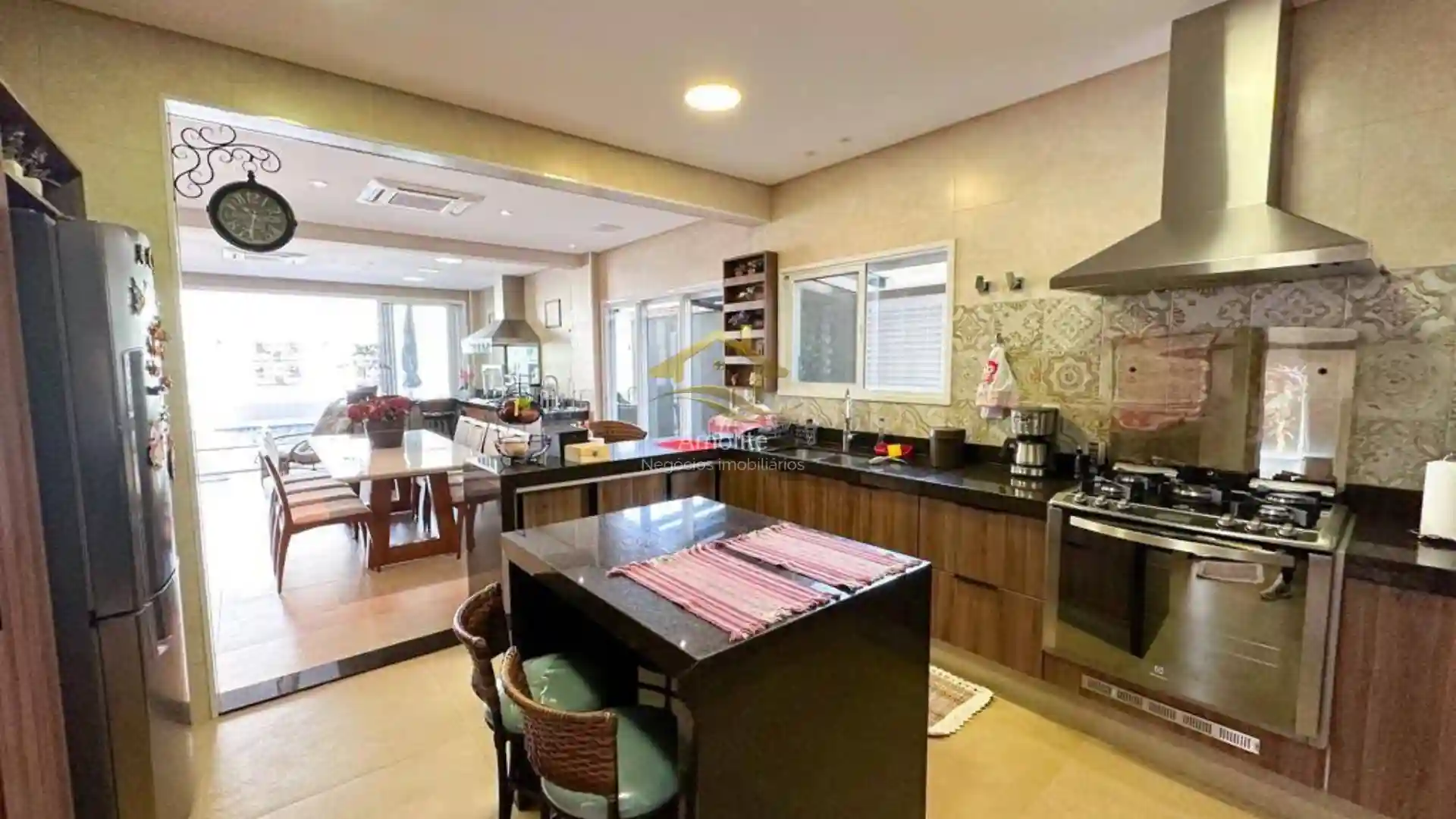 Casa de Condomínio com 4 quartos à venda, 377m² — foto 19 de 30