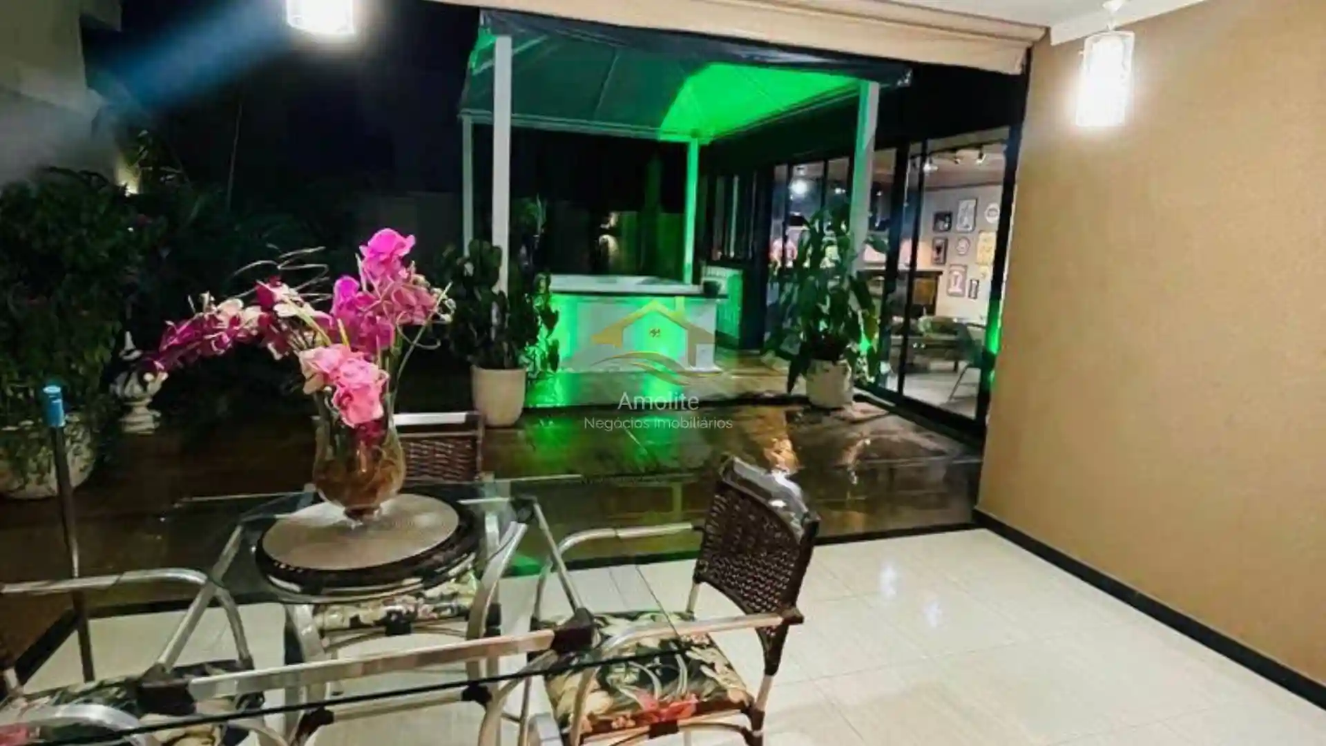 Casa de Condomínio com 3 quartos à venda, 230m² — foto 19 de 34