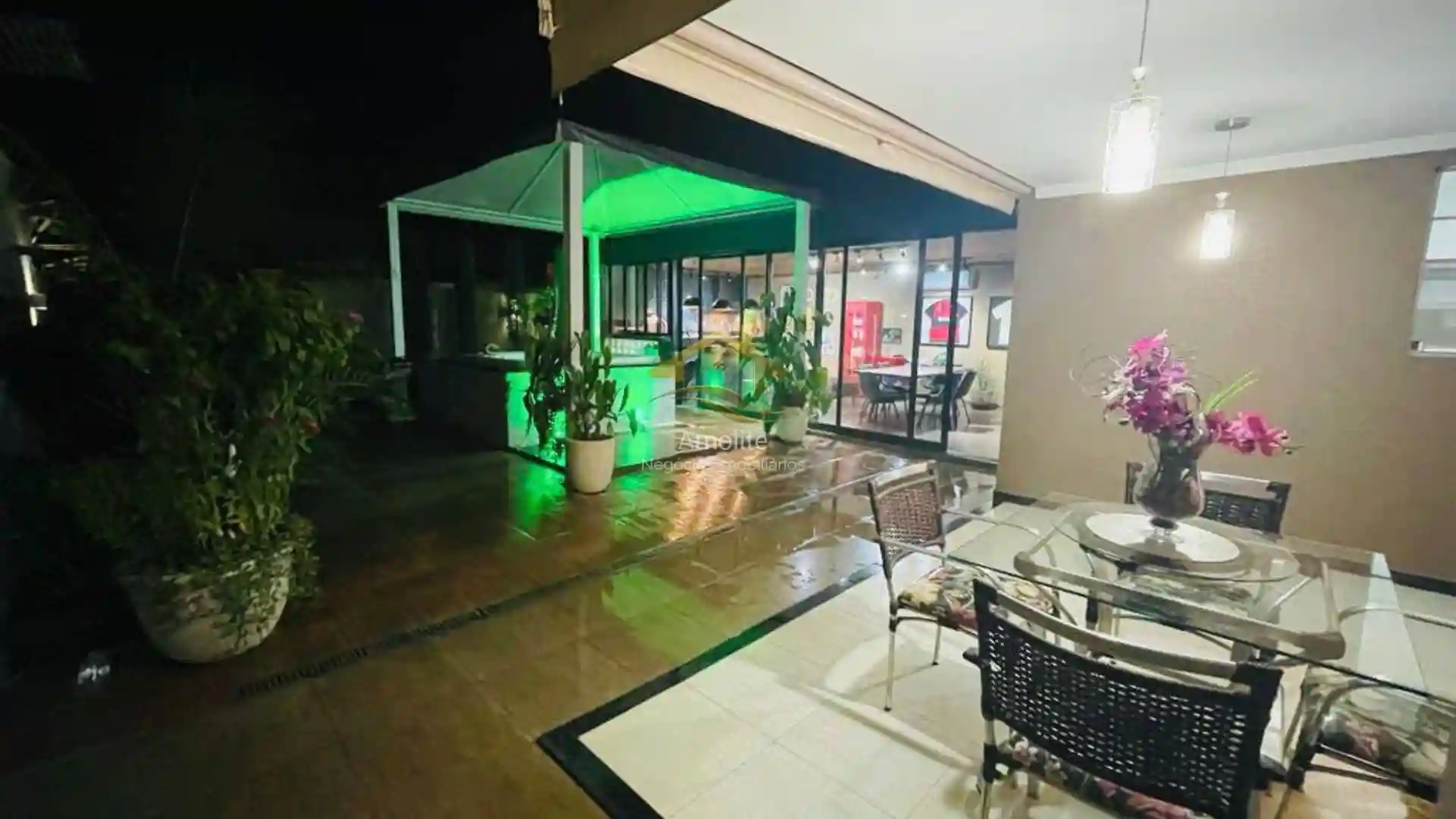 Casa de Condomínio com 3 quartos à venda, 230m² — foto 17 de 34