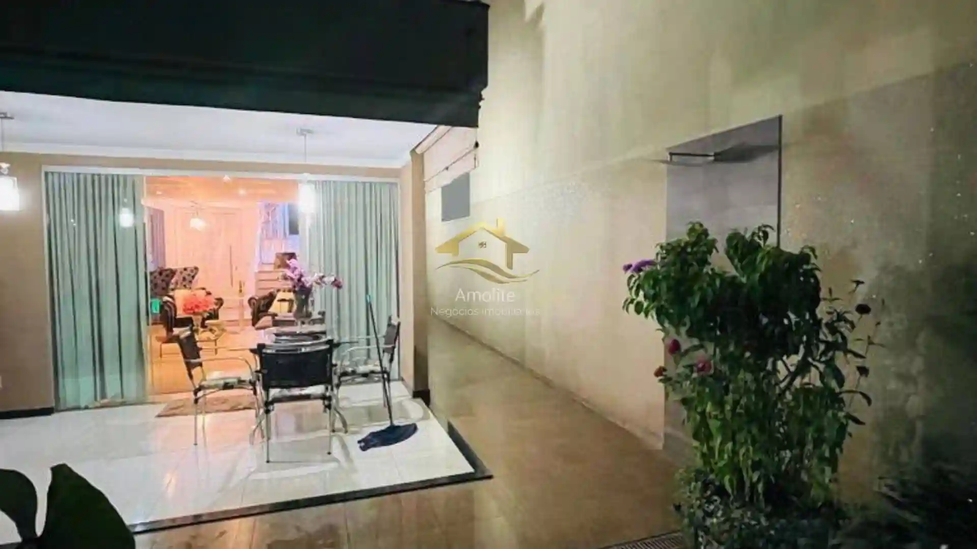 Casa de Condomínio com 3 quartos à venda, 230m² — foto 14 de 34