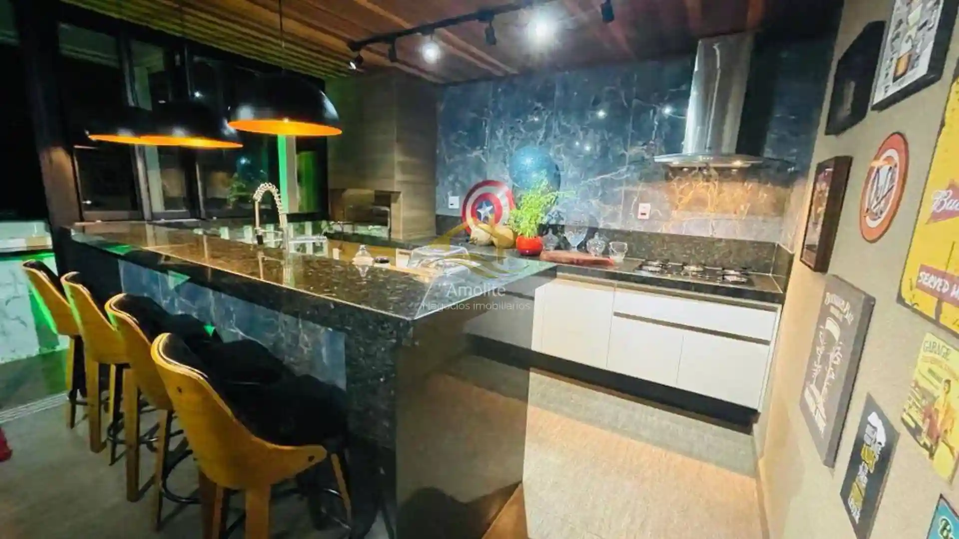 Casa de Condomínio com 3 quartos à venda, 230m² — foto 12 de 34