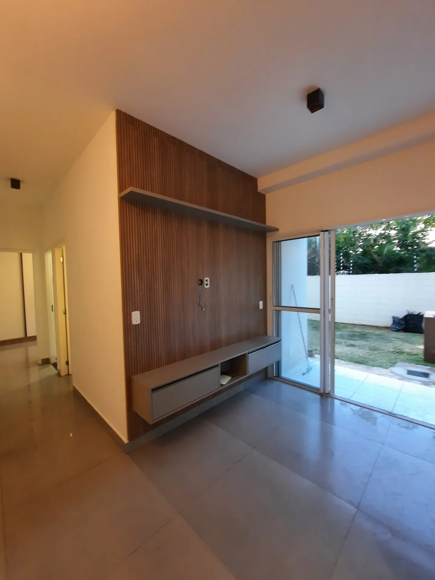 Apartamento com 2 quartos para aluguel, 70m² — foto 1 de 17