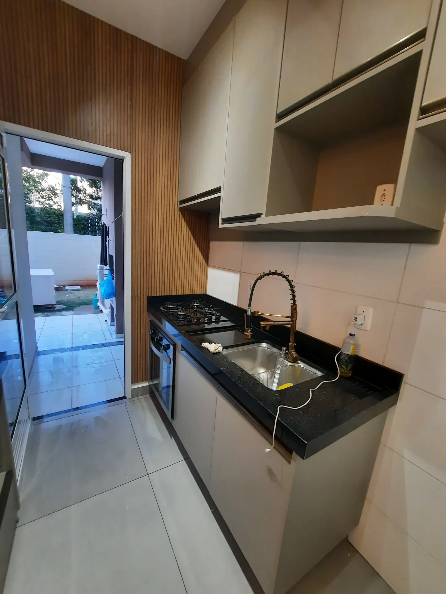 Apartamento com 2 quartos para aluguel, 70m² — foto 3 de 17