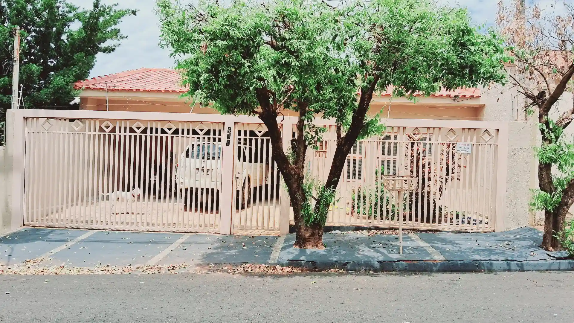 Casa com 3 quartos à venda, 275m² — foto 2 de 15