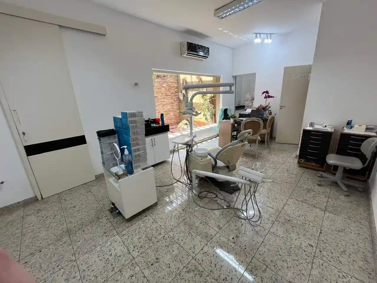 Casa Comercial com 4 quartos para aluguel, 200m² — foto 13 de 24