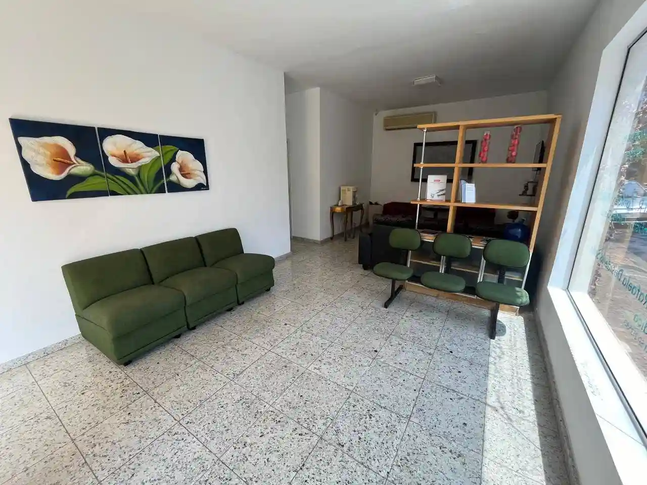 Casa Comercial com 4 quartos para aluguel, 200m² — foto 4 de 24