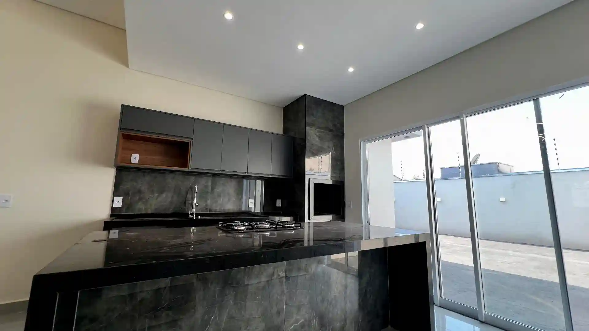 Casa com 3 quartos à venda, 235m² — foto 15 de 24