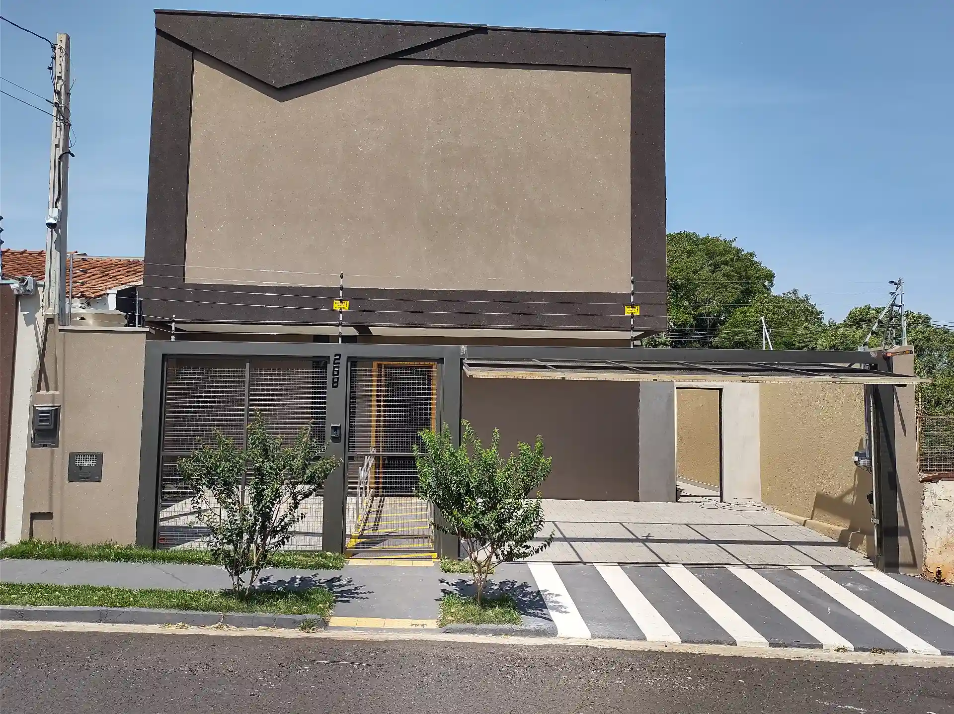 Sobrado à venda, 189m² — foto 1 de 34