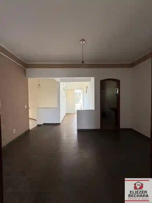 Casa Comercial com 3 quartos à venda, 154m² — foto 1 de 25