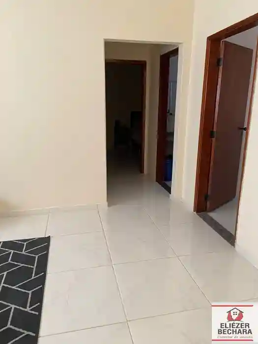 Casa à venda — foto 1 de 12