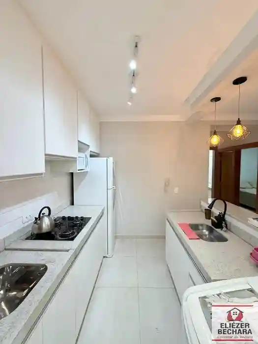 Apartamento com 2 quartos à venda, 76m² — foto 10 de 28