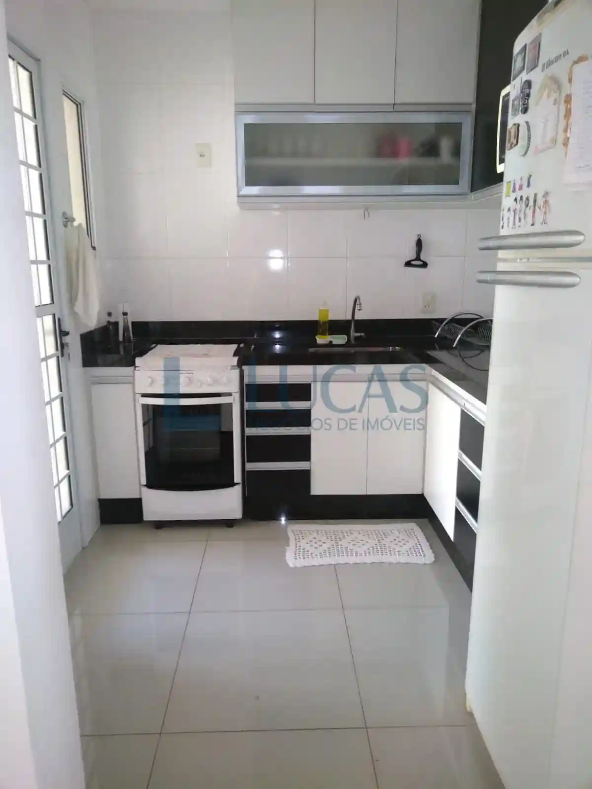 Casa de Condomínio com 3 quartos à venda, 120m² — foto 2 de 18