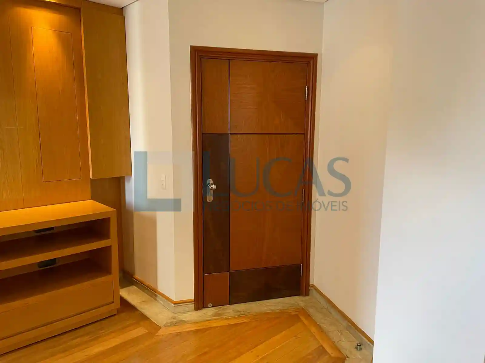 Apartamento à venda — foto 2 de 32