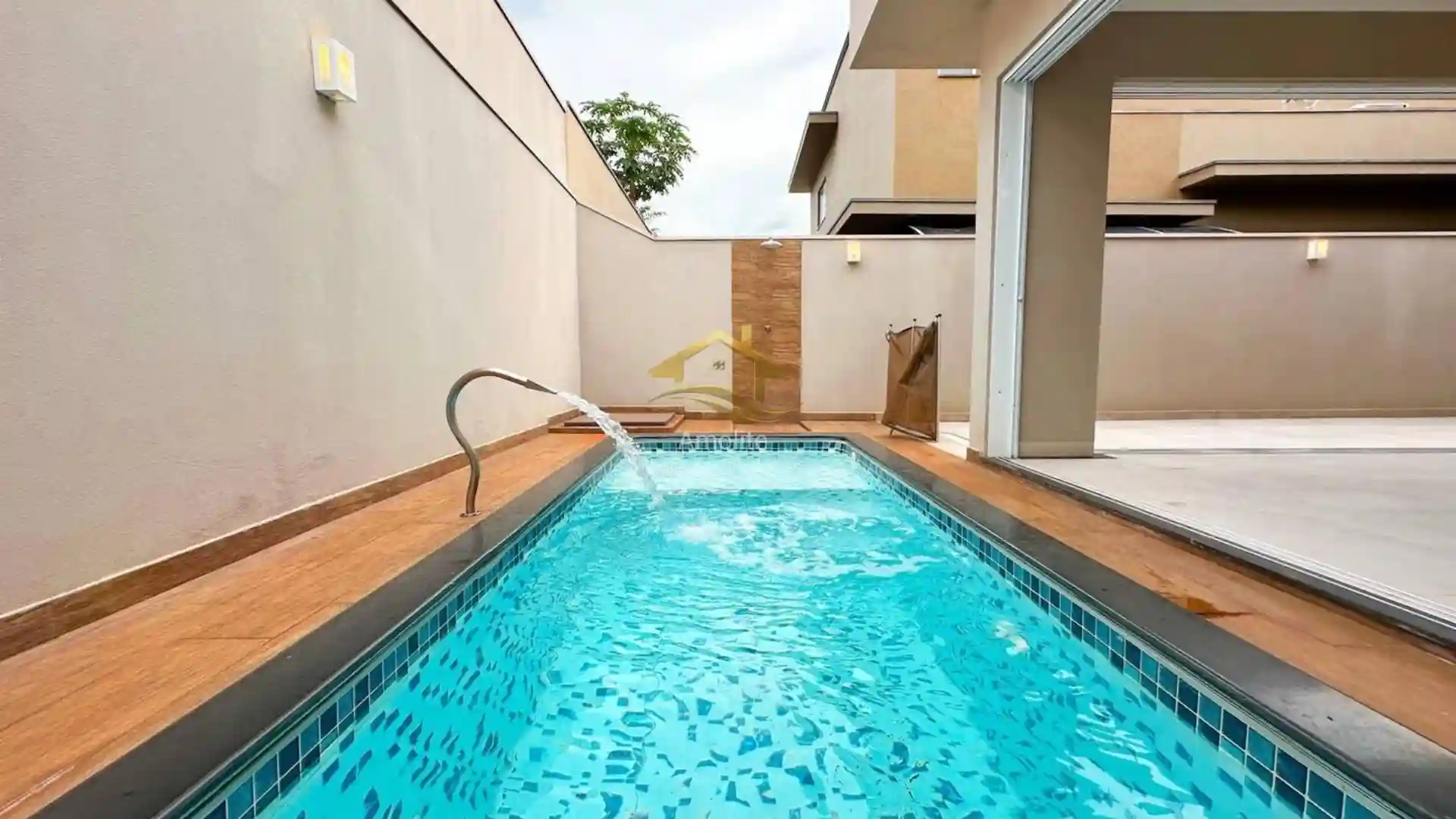 Casa de Condomínio com 3 quartos à venda, 226m² — foto 4 de 28
