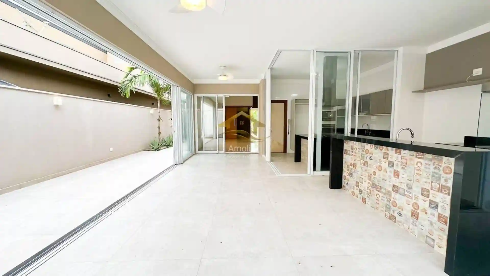 Casa de Condomínio com 3 quartos à venda, 226m² — foto 11 de 28