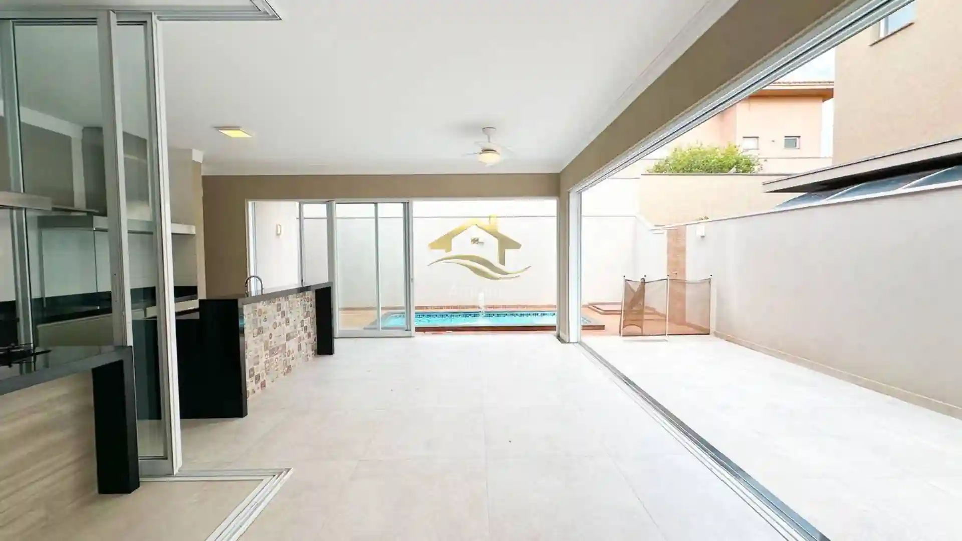 Casa de Condomínio com 3 quartos à venda, 226m² — foto 6 de 28