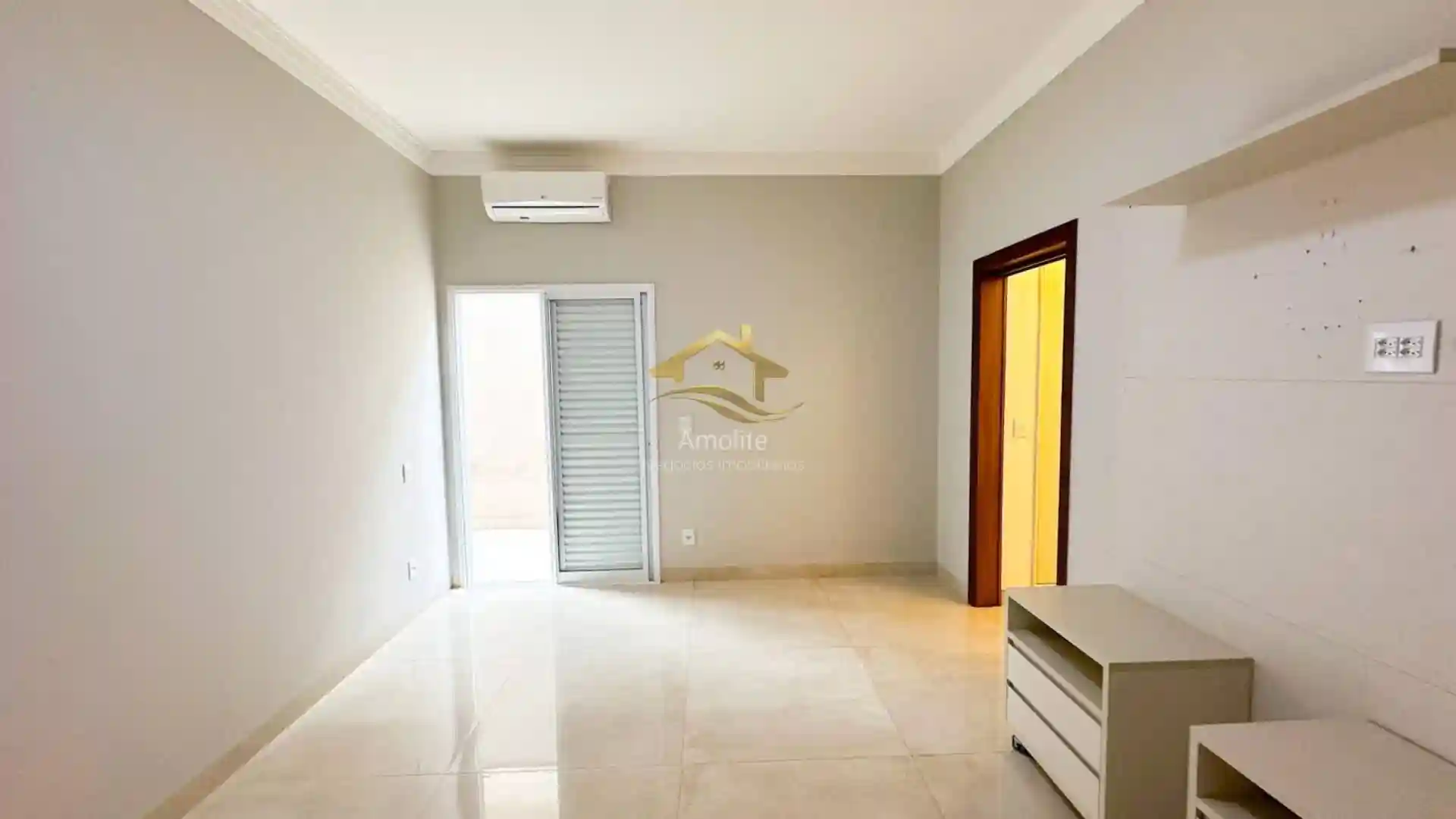 Casa de Condomínio com 3 quartos à venda, 226m² — foto 18 de 28
