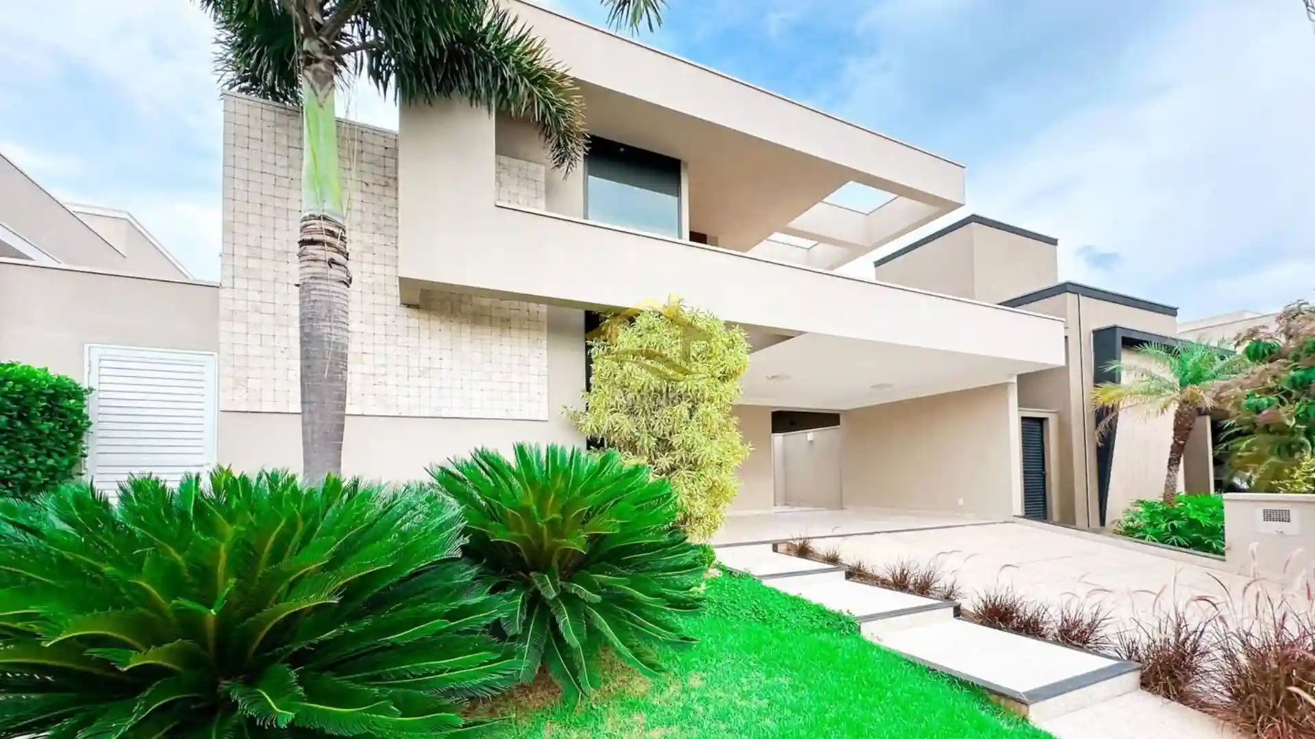 Casa de Condomínio com 3 quartos à venda, 226m² — foto 1 de 28