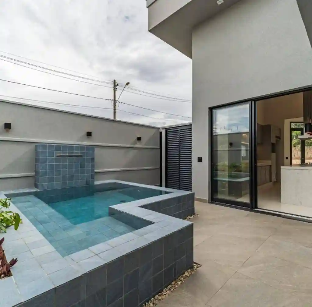 Casa de Condomínio com 3 quartos à venda, 179m² — foto 1 de 18