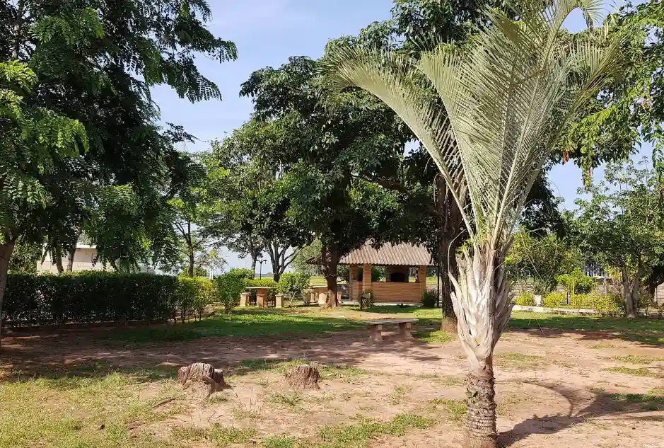 Terreno / Lote / Condomínio  à venda, 450m² — foto 2 de 5