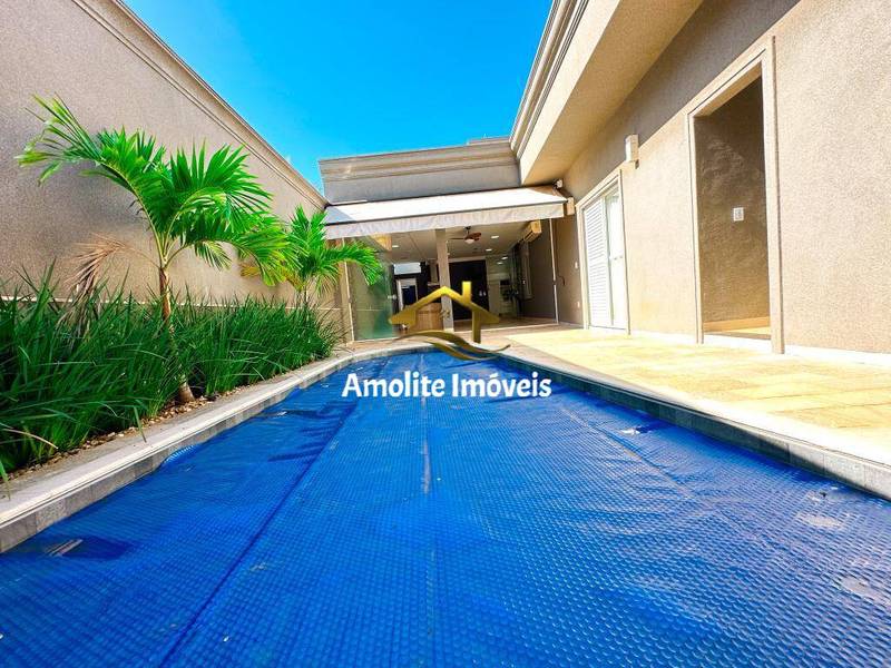 Casa de Condomínio com 3 quartos à venda, 250m² — foto 16 de 38