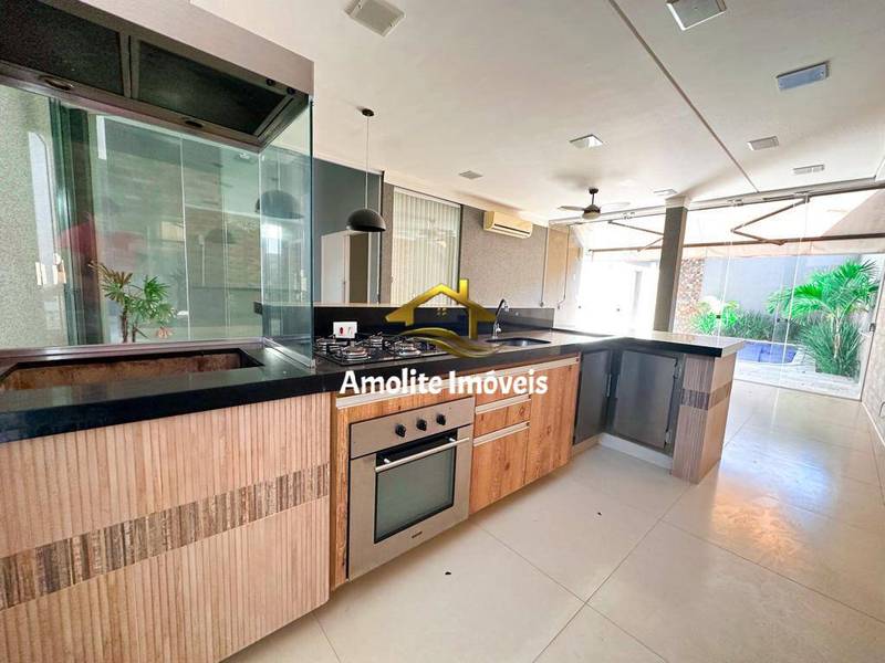 Casa de Condomínio com 3 quartos à venda, 250m² — foto 13 de 38