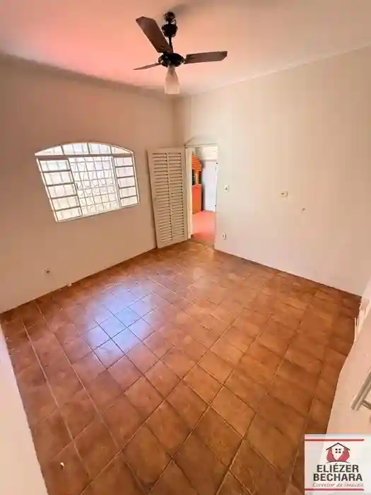 Casa com 2 quartos à venda, 100m² — foto 2 de 21