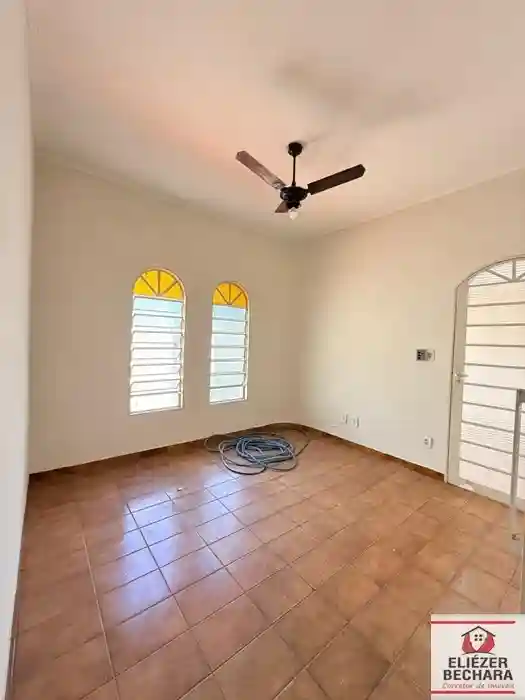 Casa com 2 quartos à venda, 100m² — foto 1 de 21