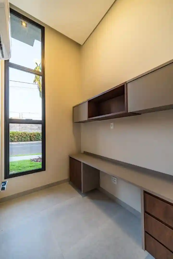 Casa de Condomínio com 3 quartos à venda, 258m² — foto 1 de 16