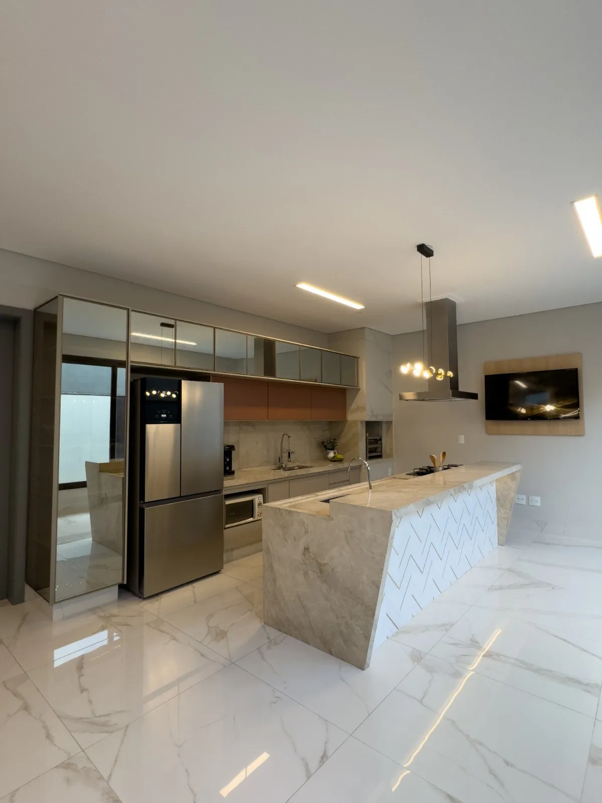 Casa de Condomínio com 3 quartos à venda, 250m² — foto 11 de 41