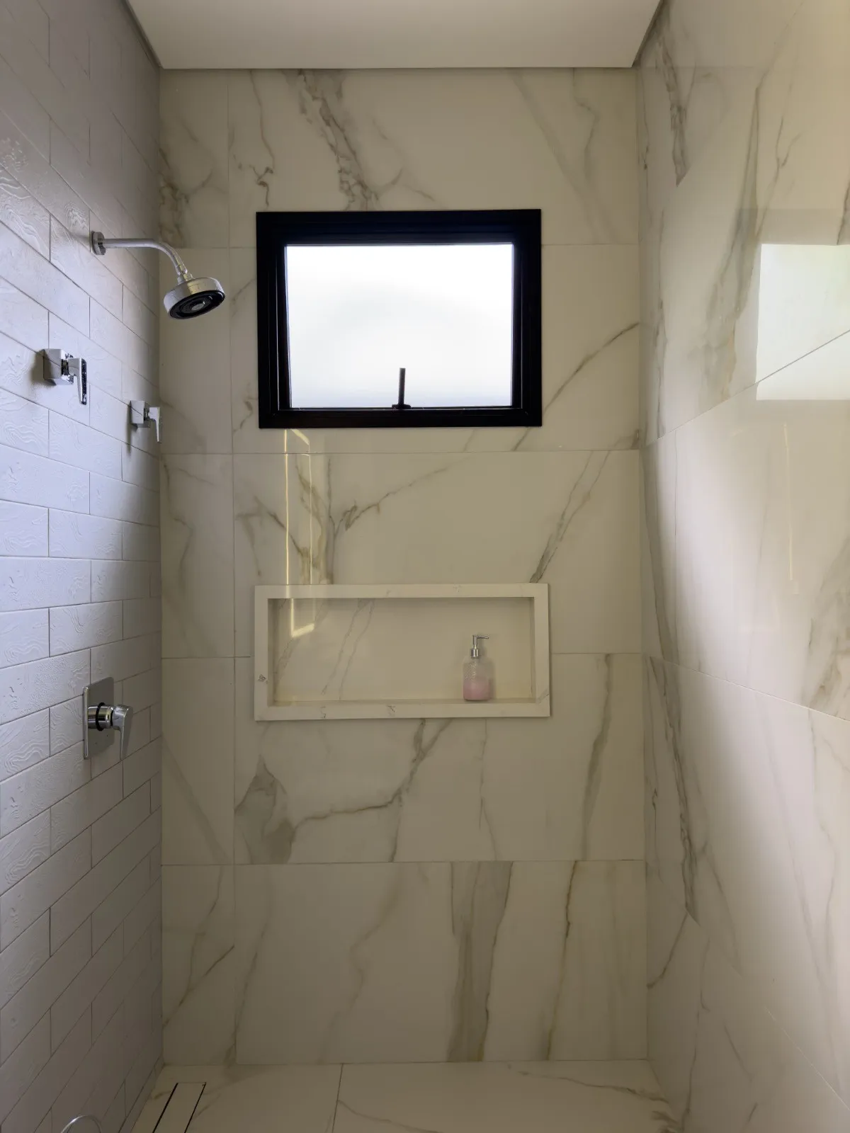 Casa de Condomínio com 3 quartos à venda, 250m² — foto 36 de 41