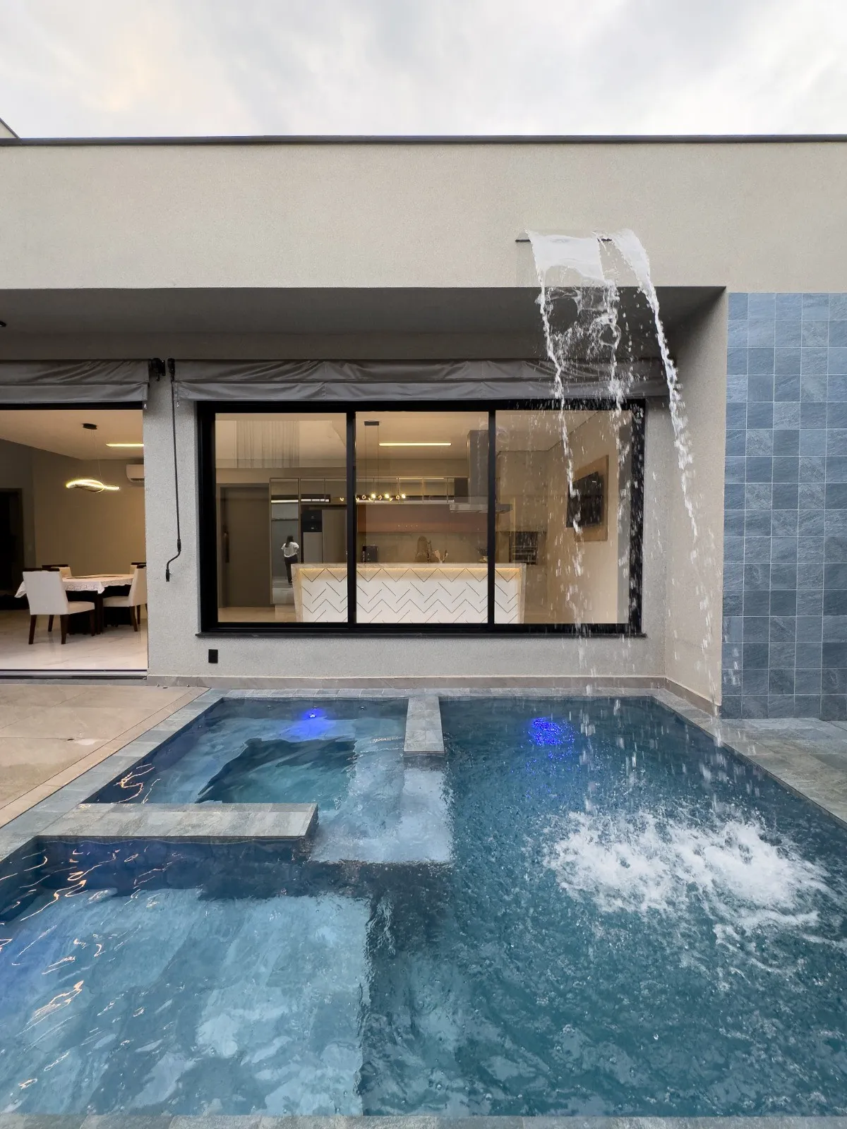 Casa de Condomínio com 3 quartos à venda, 250m² — foto 15 de 41