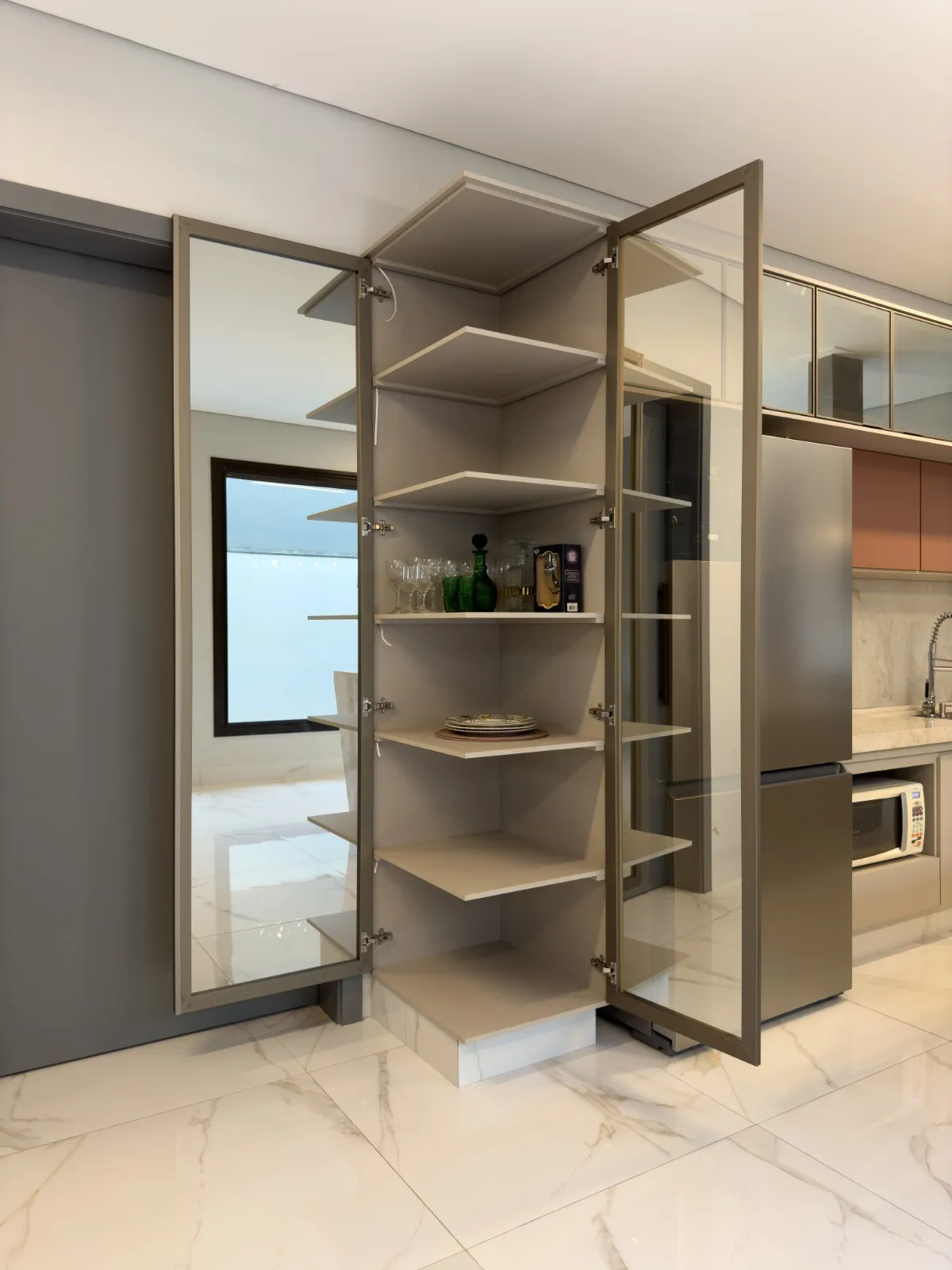 Casa de Condomínio com 3 quartos à venda, 250m² — foto 17 de 41