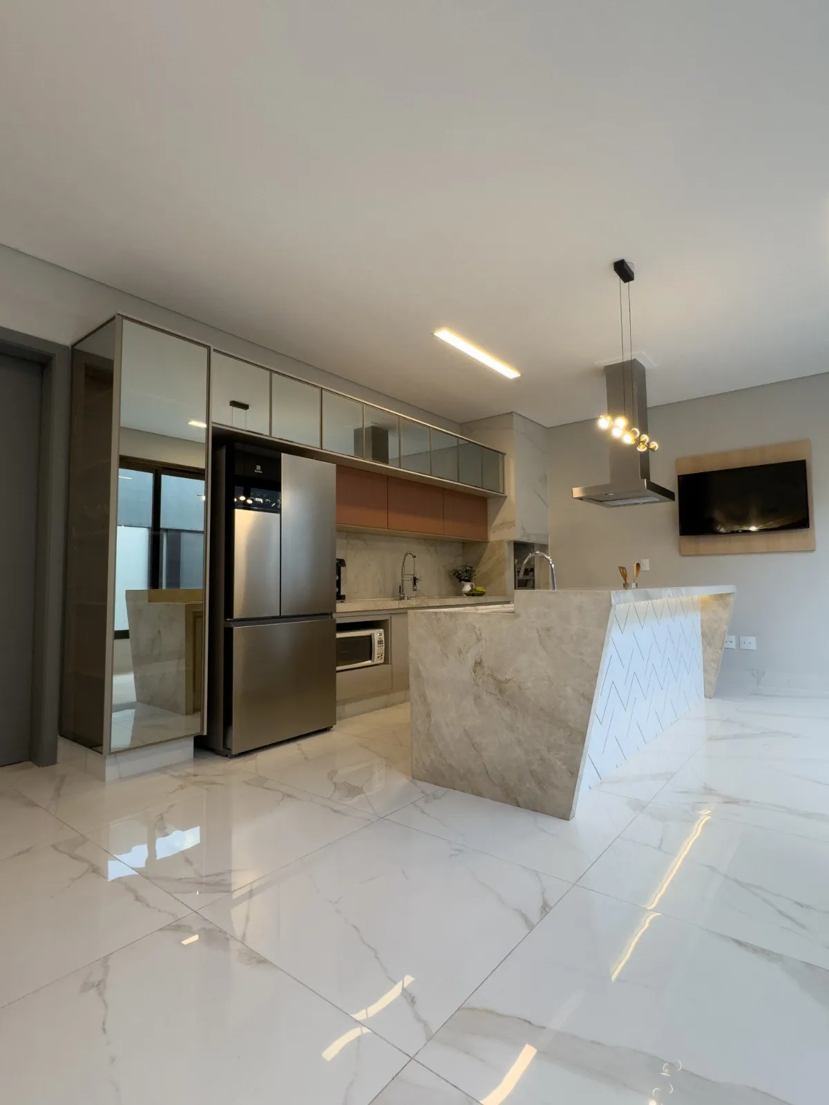 Casa de Condomínio com 3 quartos à venda, 250m² — foto 7 de 41