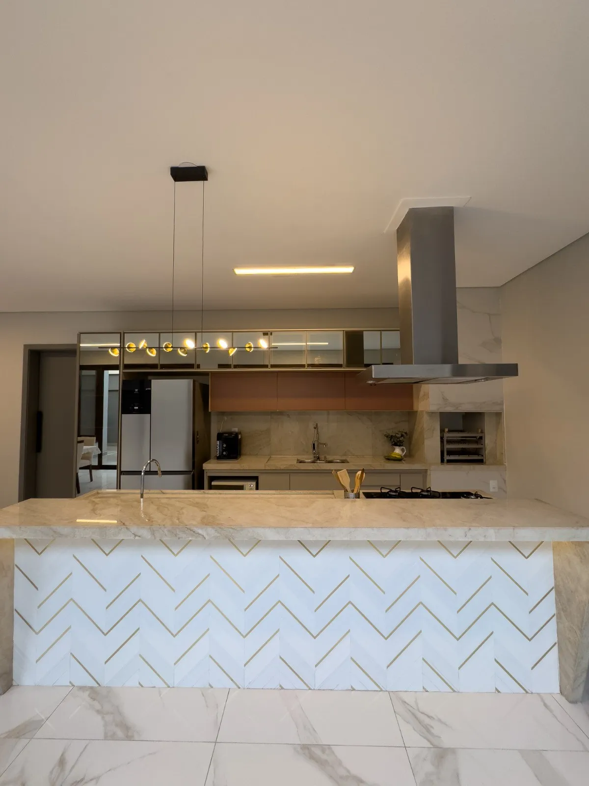 Casa de Condomínio com 3 quartos à venda, 250m² — foto 4 de 41