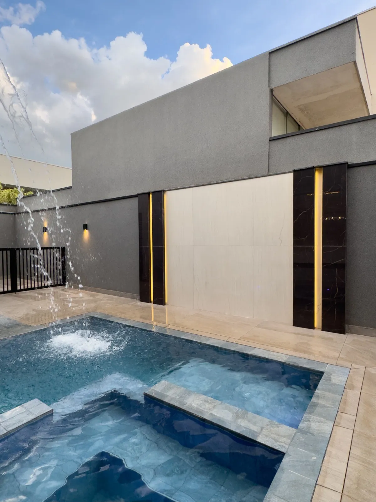 Casa de Condomínio com 3 quartos à venda, 250m² — foto 23 de 41