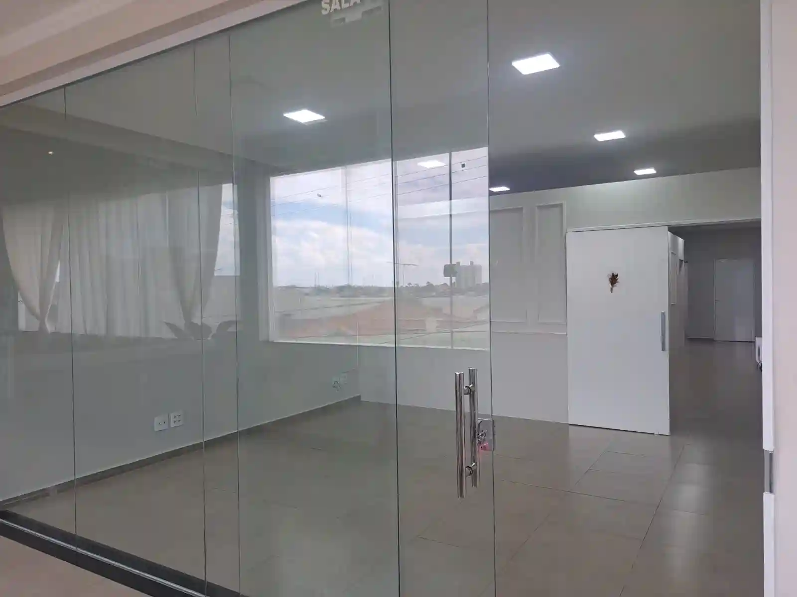 Loja / Salão / Ponto Comercial  para aluguel, 117m² — foto 2 de 10