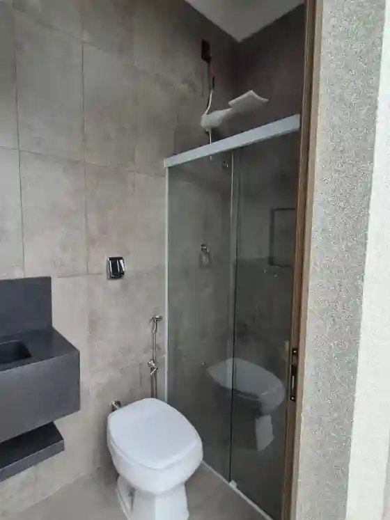 Casa de Condomínio com 3 quartos à venda, 300m² — foto 2 de 15