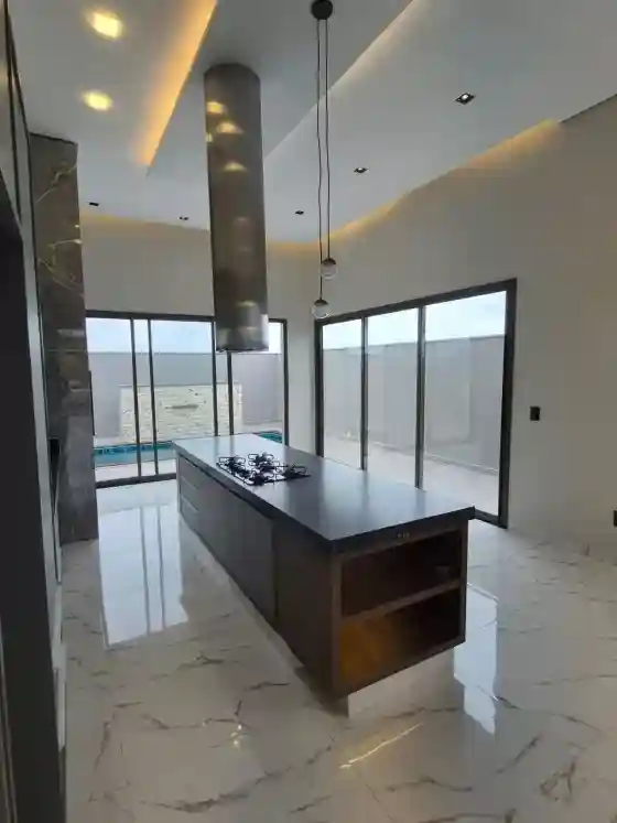 Casa de Condomínio com 3 quartos à venda, 300m² — foto 1 de 15